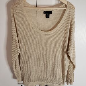Light weight sweater